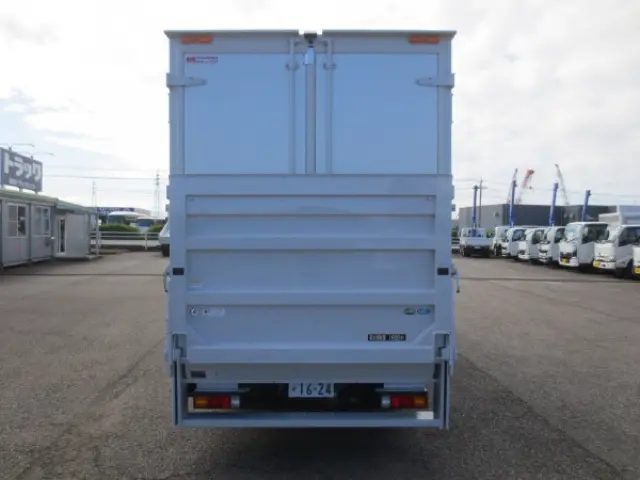 三菱 キャンター 2RG-FBA20(2WD)の写真7