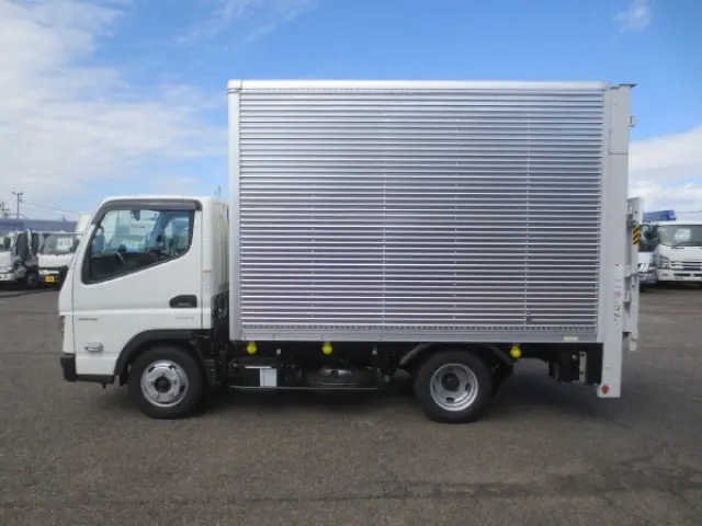 三菱 キャンター 2RG-FBA20(2WD)の写真10