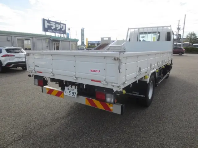 いすゞ フォワード 2RG-FRR90S2(2WD)の写真4