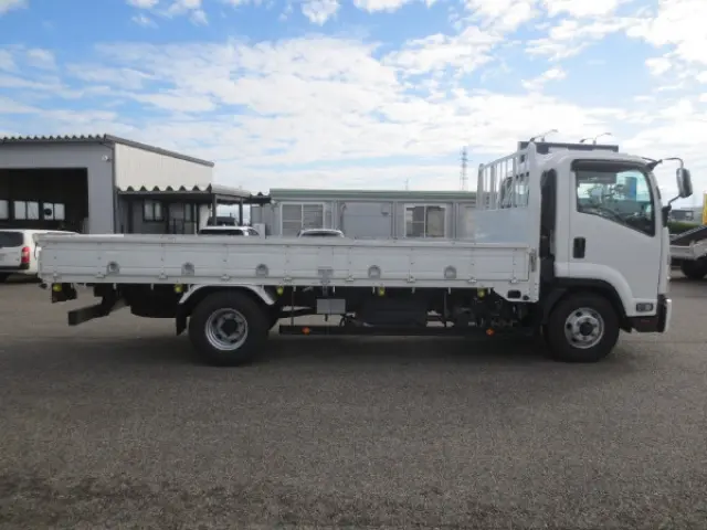 いすゞ フォワード 2RG-FRR90S2(2WD)の写真8