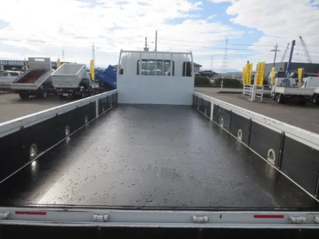 いすゞ フォワード 2RG-FRR90S2(2WD)の写真10