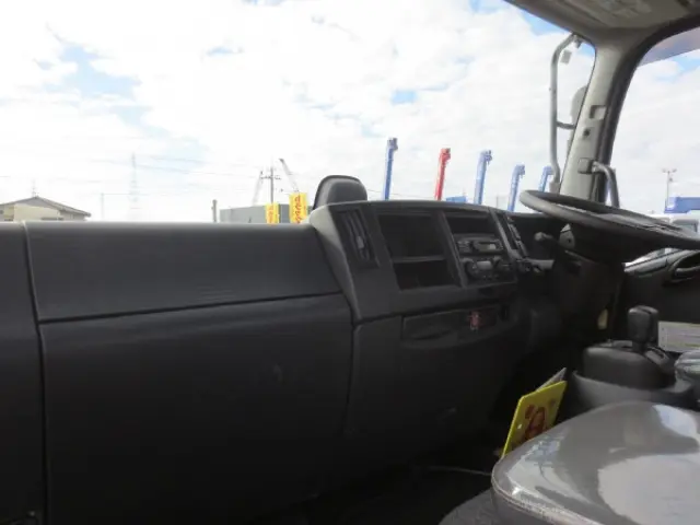 いすゞ フォワード 2RG-FRR90S2(2WD)の写真13