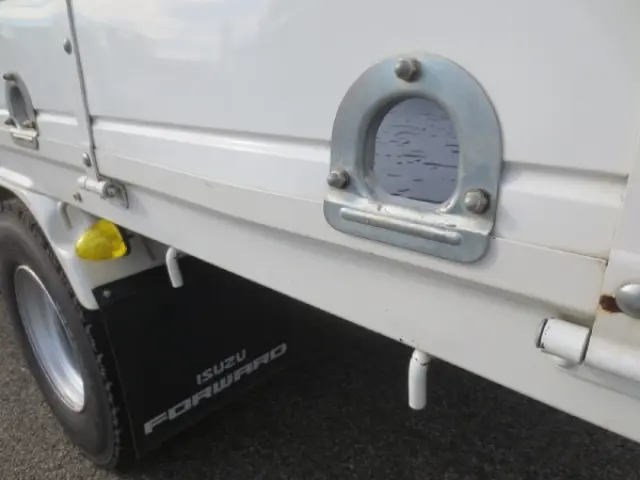 いすゞ フォワード 2RG-FRR90S2(2WD)の写真17
