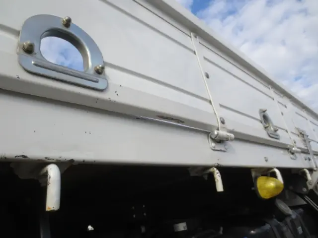 いすゞ フォワード 2RG-FRR90S2(2WD)の写真19