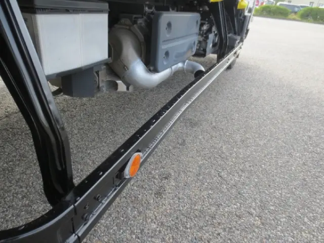 いすゞ フォワード 2RG-FRR90S2(2WD)の写真23