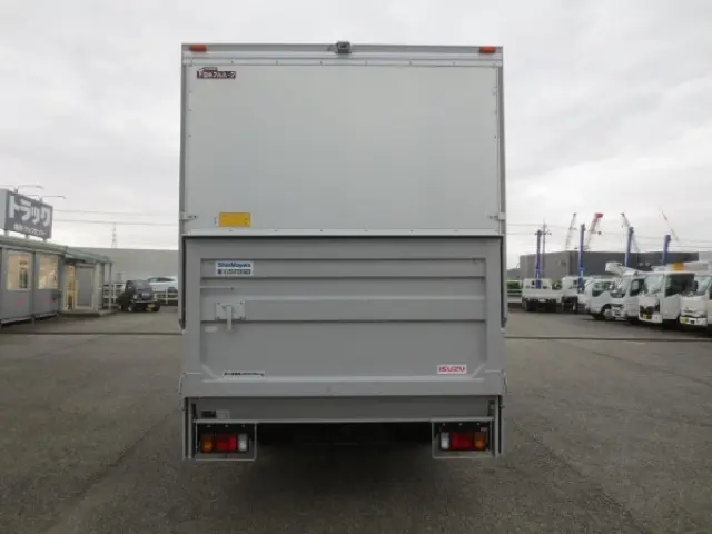 いすゞ エルフ 2RG-NPR88AN(2WD)の写真7