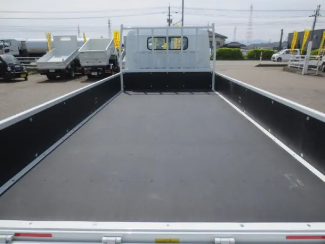 三菱 キャンター 2RG-FEB50(2WD)の写真10