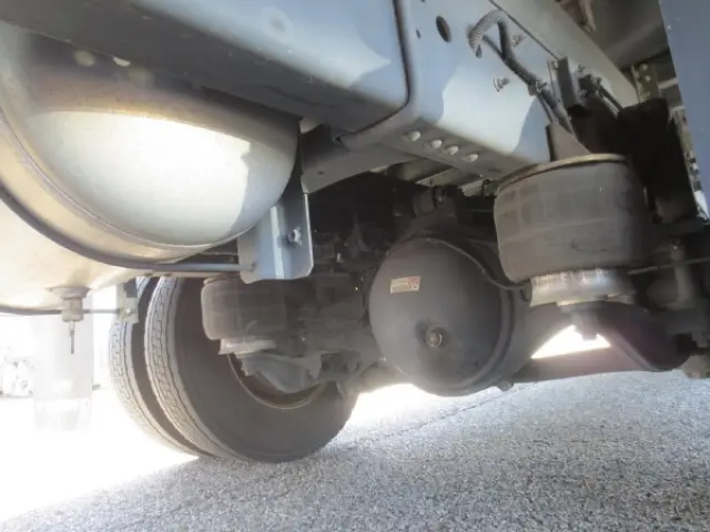 いすゞ フォワード 2RG-FRR90T2(2WD)の写真13