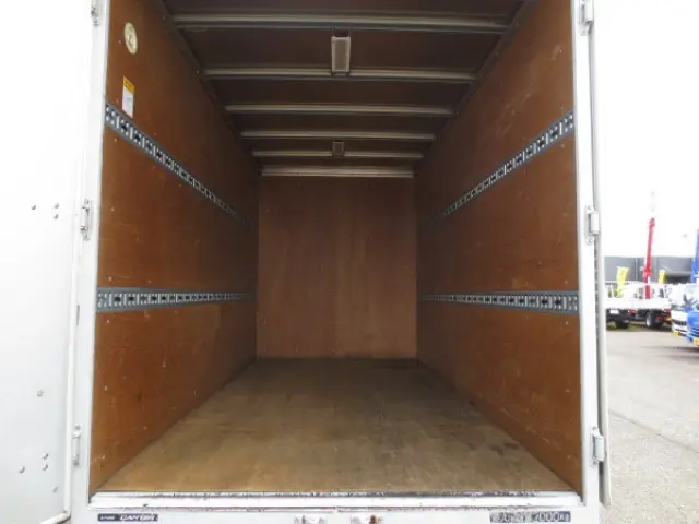 三菱 キャンター 2RG-FEA20(2WD)の写真10