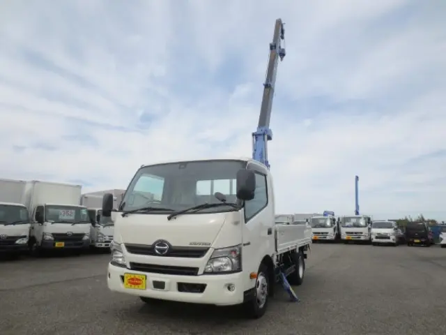 日野 デュトロ TPG-XZU700M(2WD)の写真1