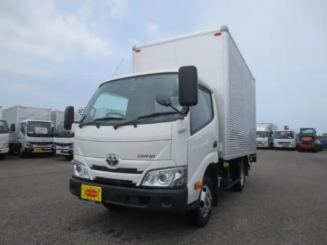 トヨタ ダイナ 2RG-XZU605(2WD)の写真1