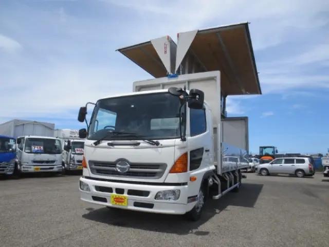 日野 レンジャー TKG-FD9JLAA(2WD)の写真1