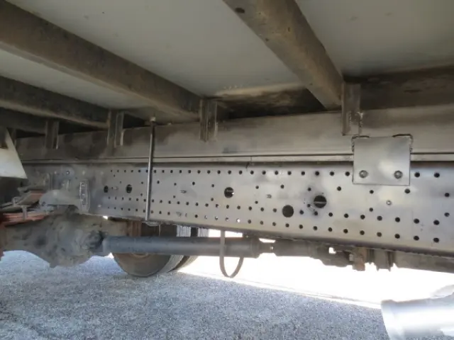 いすゞ フォワード TKG-FRR90S2(2WD)の写真12