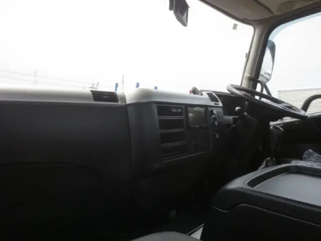 三菱 ファイター 2KG-FK71F(2WD)の写真13