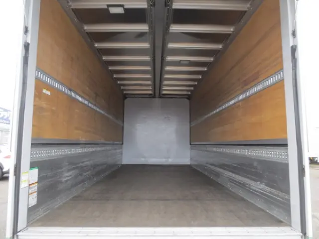 いすゞ フォワード 2RG-FRR90T2(2WD)の写真12