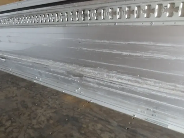 いすゞ フォワード 2RG-FRR90T2(2WD)の写真24