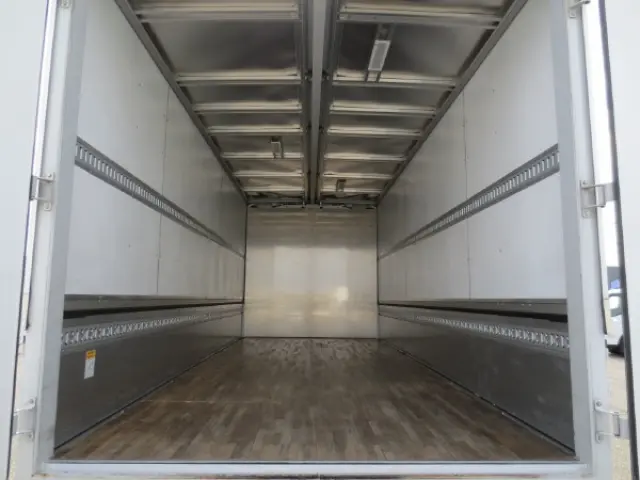 三菱 ファイター 2KG-FK62F(2WD)の写真12