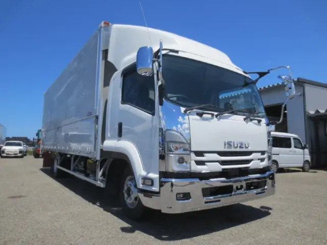 いすゞ フォワード 2RG-FRR90S2(2WD)の写真2