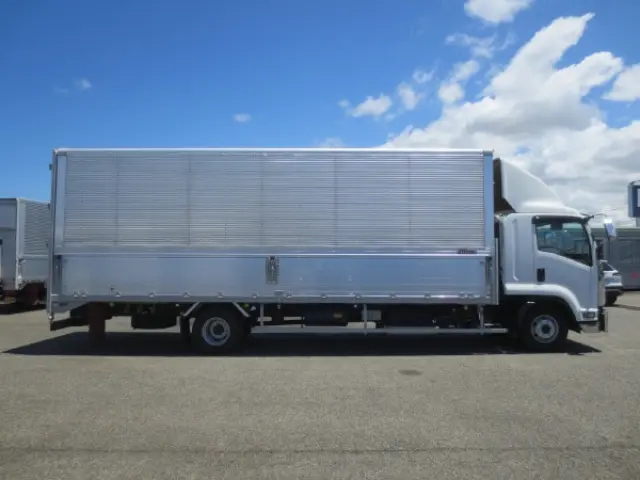 いすゞ フォワード 2RG-FRR90S2(2WD)の写真8