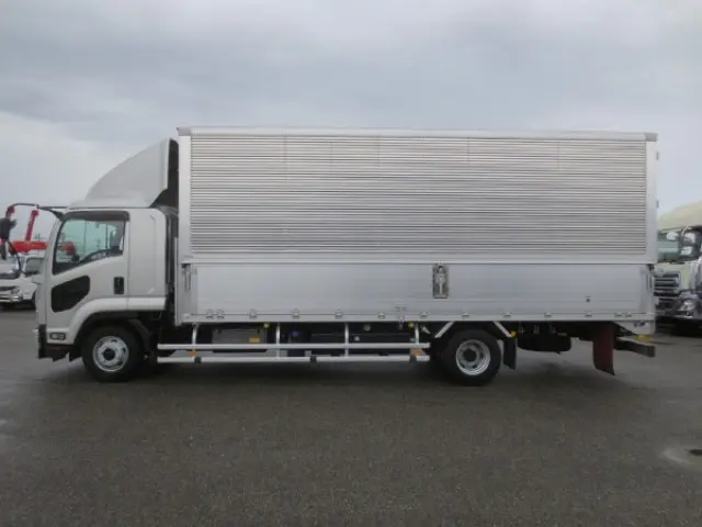 いすゞ フォワード 2RG-FRR90S2(2WD)の写真9