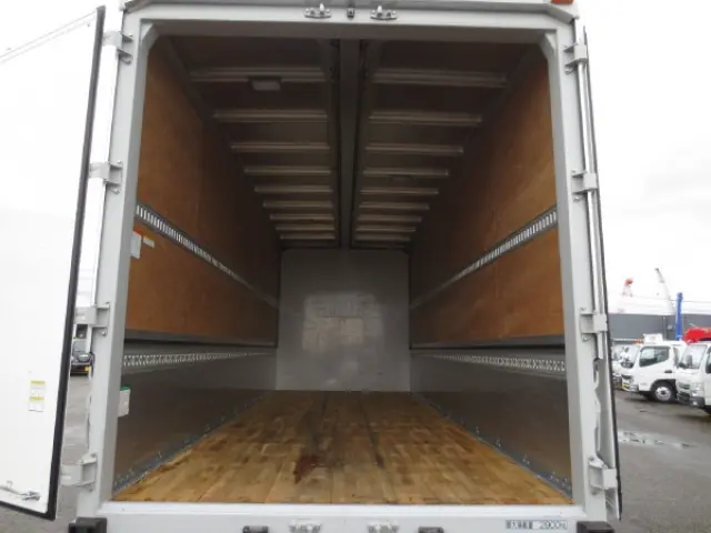 いすゞ フォワード 2RG-FRR90S2(2WD)の写真12