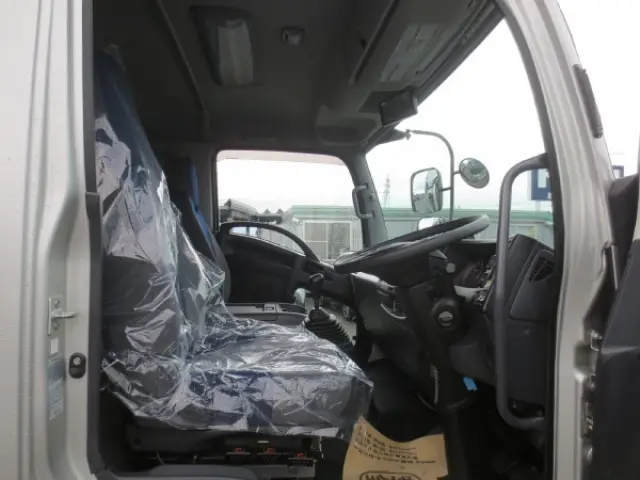 いすゞ フォワード 2RG-FRR90S2(2WD)の写真14