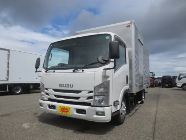 いすゞ エルフ TRG-NNR85AN(2WD)の写真1
