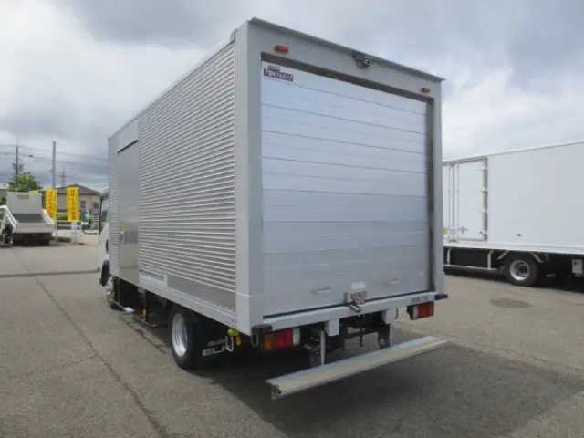 いすゞ エルフ TRG-NNR85AN(2WD)の写真5