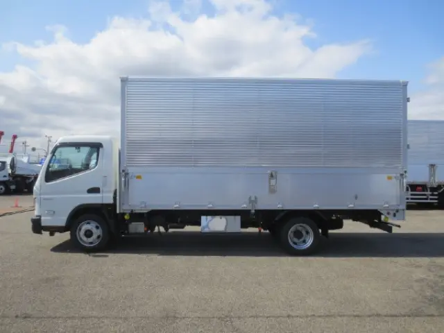 三菱 キャンター 2PG-FEB90(2WD)の写真9