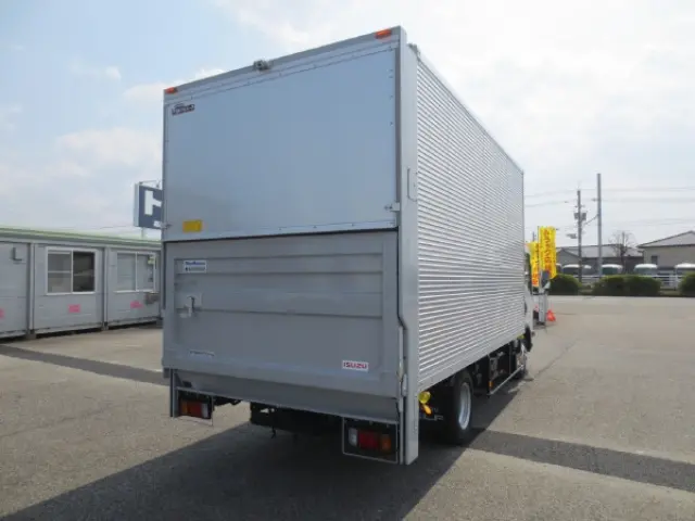 いすゞ エルフ 2RG-NPR88AN(2WD)の写真4