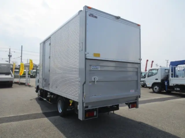 いすゞ エルフ 2RG-NPR88AN(2WD)の写真5