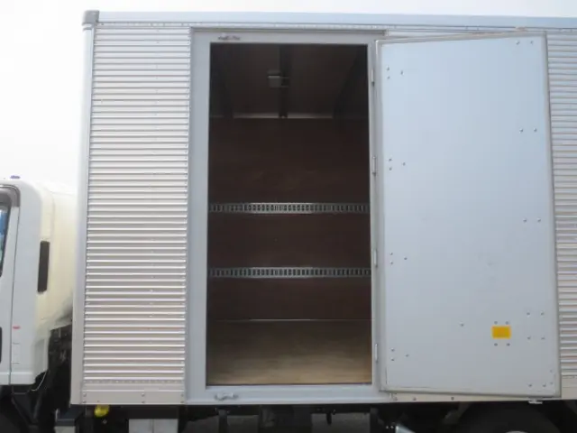 いすゞ エルフ 2RG-NPR88AN(2WD)の写真11