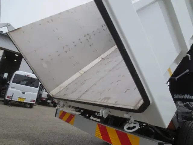 三菱 ファイター 2KG-FK72F(2WD)の写真12