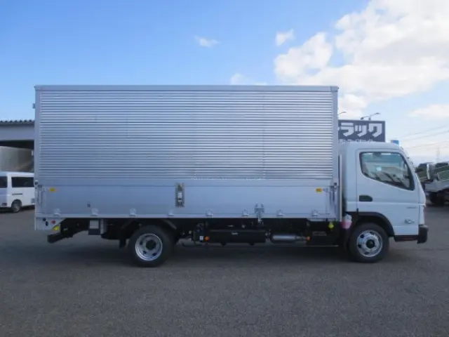 三菱 キャンター 2PG-FEB90(2WD)の写真8