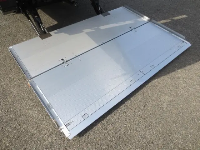 三菱 ファイター 2KG-FK65F(2WD)の写真12