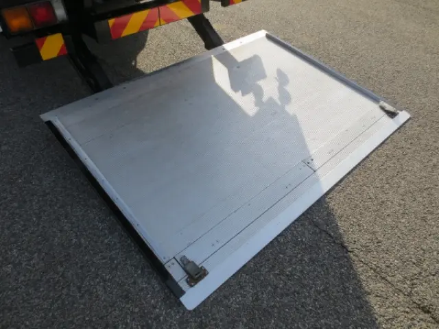 三菱 ファイター TKG-FK71F(2WD)の写真13