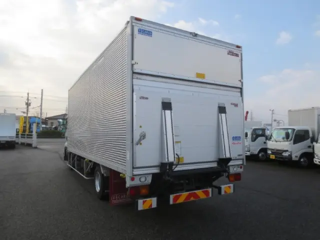 いすゞ フォワード 2RG-FRR90S2(2WD)の写真5