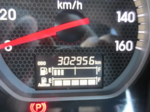 いすゞ フォワード 2RG-FRR90S2(2WD)の写真15