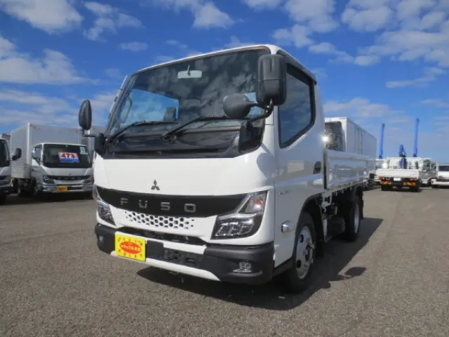 三菱 キャンター 2RG-FBAV0(2WD)の写真1
