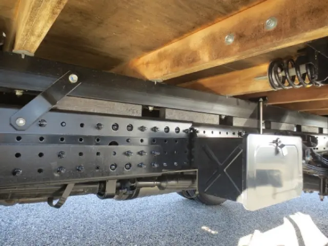 三菱 キャンター 2PG-FEB80(2WD)の写真13