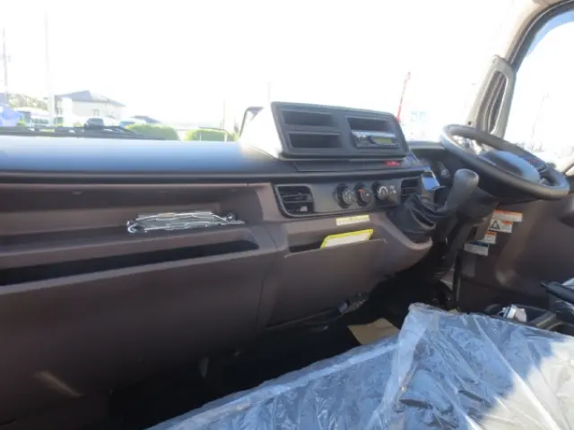 三菱 キャンター 2PG-FEB80(2WD)の写真15