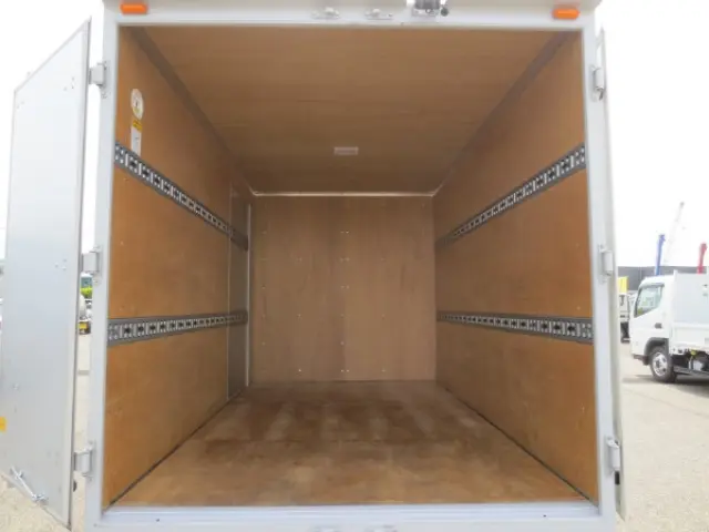 三菱 キャンター 2RG-FBA20(2WD)の写真10