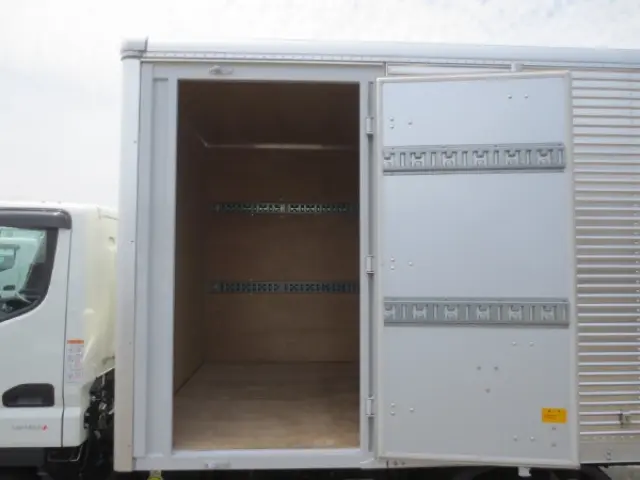 三菱 キャンター 2RG-FBA20(2WD)の写真11
