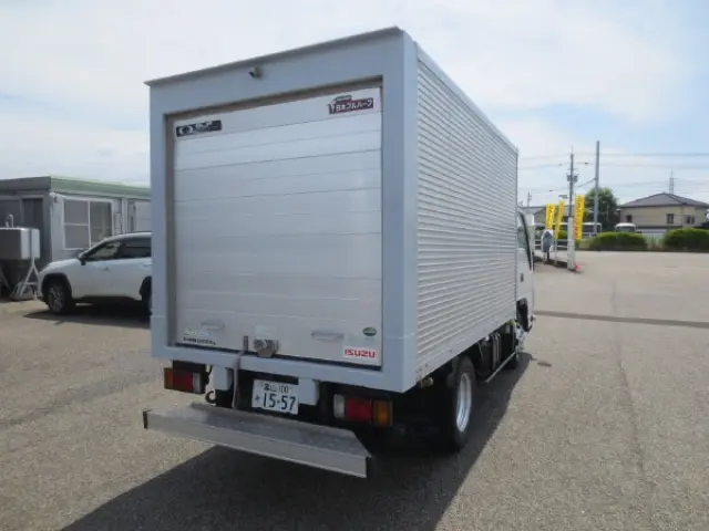 いすゞ エルフ TRG-NJR85AN(2WD)の写真4