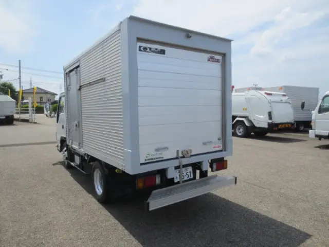 いすゞ エルフ TRG-NJR85AN(2WD)の写真5