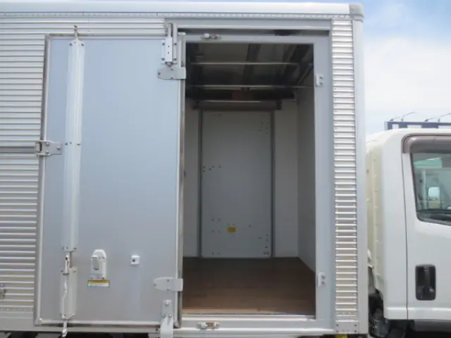 いすゞ エルフ TRG-NLR85AN(2WD)の写真11