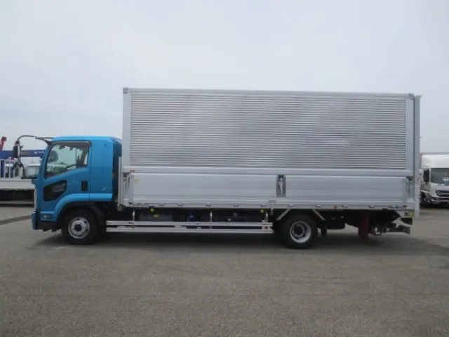 いすゞ フォワード 2RG-FRR90S2(2WD)の写真9