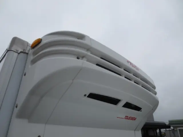 三菱 キャンター TPG-FBA00(2WD)の写真12