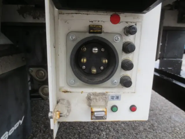 三菱 キャンター TPG-FBA00(2WD)の写真14