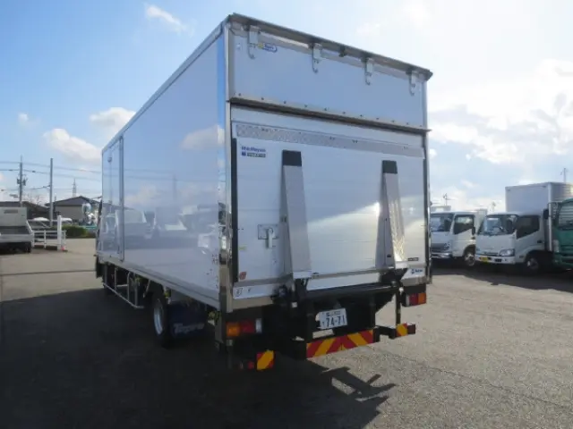 三菱 ファイター 2KG-FK62F(2WD)の写真5